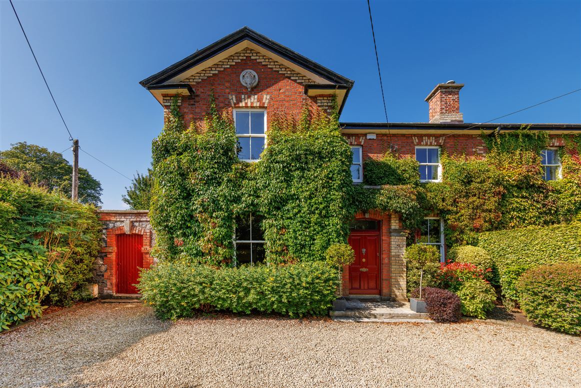 8 Carlisle Terrace, Church Road, Malahide, Co. Dublin