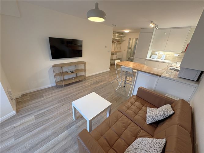  2 Carlyle House, Church Rd, Howth, County Dublin
