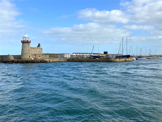 2 Carlyle House, Church Rd, Howth, County Dublin