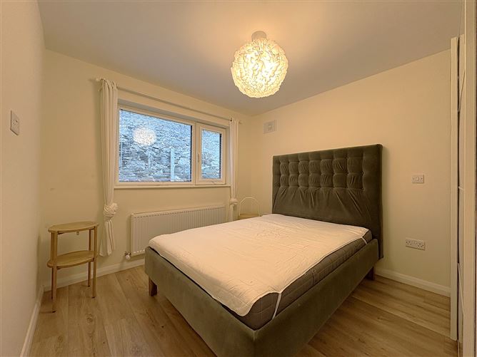  2 Carlyle House, Church Rd, Howth, County Dublin