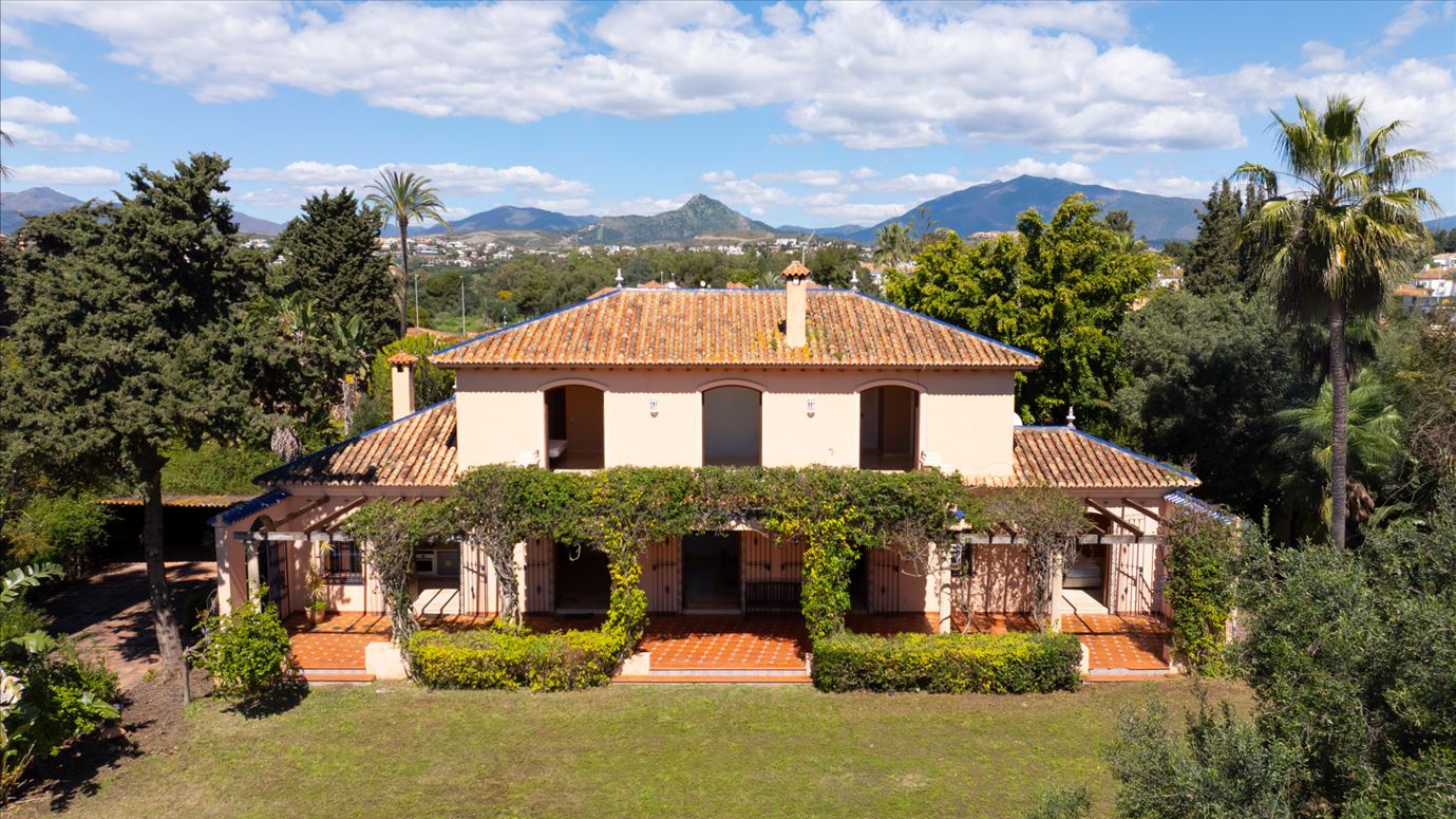 {name:Malaga, codeiso:MA}, Estepona, Estepona East, Paraiso Barronal, Spain - COSTA-01320P