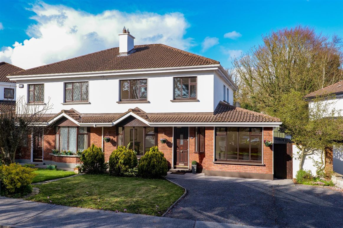 4 Seagrove, Ballyloughane Road, Renmore, Galway