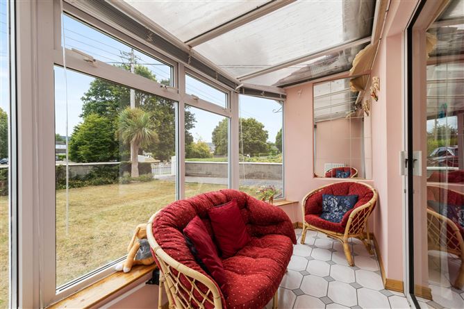 Photo 4 of 14 — 82 Meadow Grove, Churchtown, Dublin 16