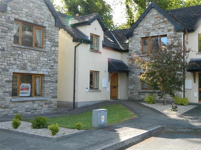 10 Lord Leitrim Court, Lough Rynn, Mohill, Leitrim, Leitrim REA Brady 3223558 MyHome.ie