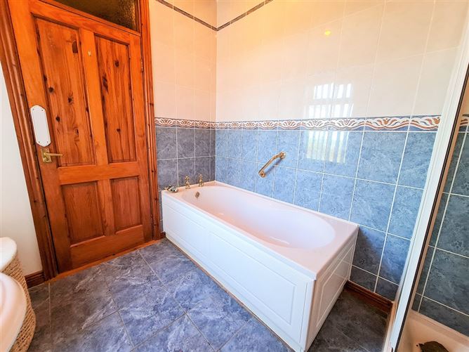 Swan Cottage, Ballinafad Road, Belcarra, Castlebar, Mayo