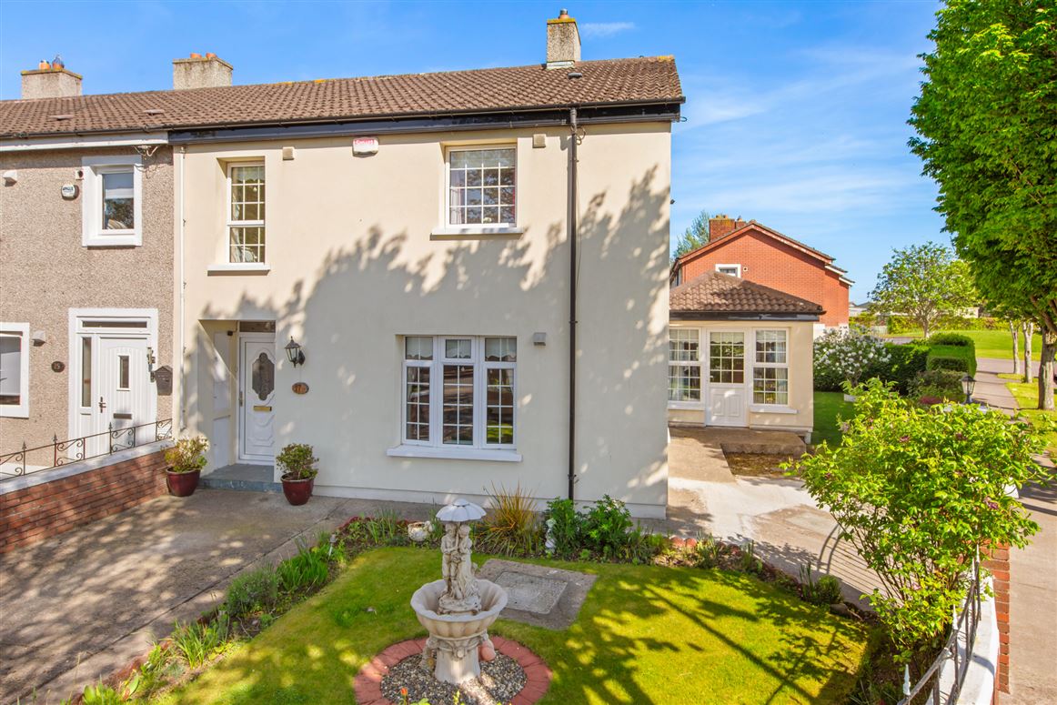 17 Foxdene Drive, Lucan, Co. Dublin
