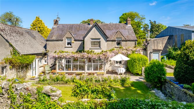 Slievenamon Cottage, Cahir, Tipperary