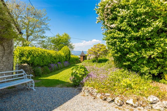 Slievenamon Cottage, Cahir, Tipperary