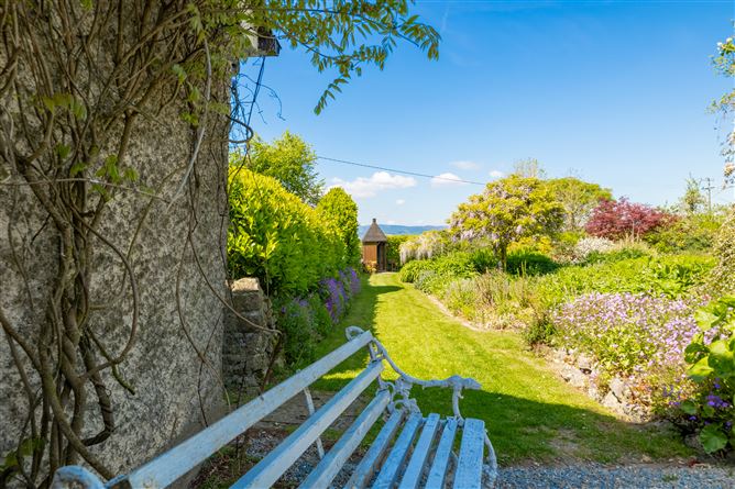 Slievenamon Cottage, Cahir, Tipperary