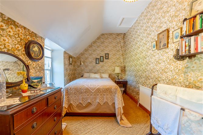 Slievenamon Cottage, Cahir, Tipperary