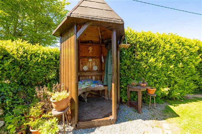 Slievenamon Cottage, Cahir, Tipperary