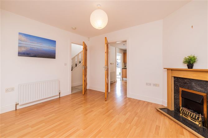 https://photos-a.propertyimages.ie/media/8/5/5/4952558/baae7e77-2cc0-4136-871e-bd71f4a7344a_l.jpg
