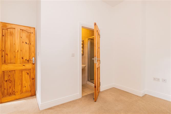 https://photos-a.propertyimages.ie/media/8/5/5/4952558/baae7e77-2cc0-4136-871e-bd71f4a7344a_l.jpg