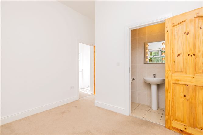https://photos-a.propertyimages.ie/media/8/5/5/4952558/baae7e77-2cc0-4136-871e-bd71f4a7344a_l.jpg