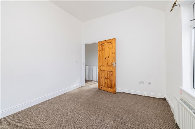 https://photos-a.propertyimages.ie/media/8/5/5/4952558/baae7e77-2cc0-4136-871e-bd71f4a7344a_l.jpg