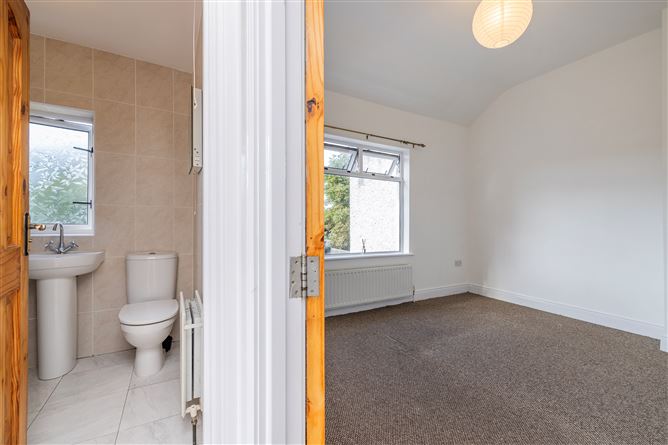 https://photos-a.propertyimages.ie/media/8/5/5/4952558/baae7e77-2cc0-4136-871e-bd71f4a7344a_l.jpg