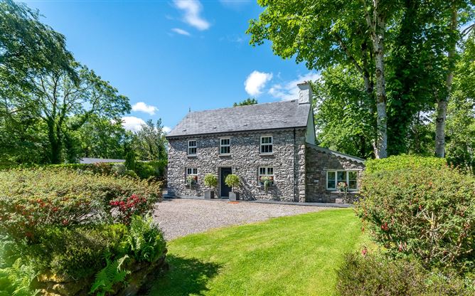 Halcyon House,Gortnacurra,Kenmare,Co. Kerry,V93 A6R9