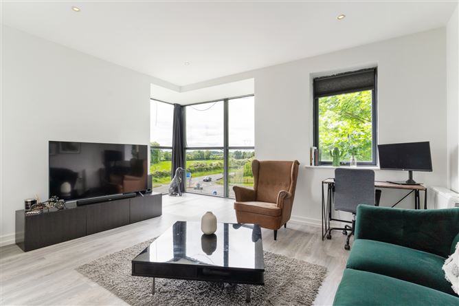 65 Ard Cluain, Main Street, Clonee