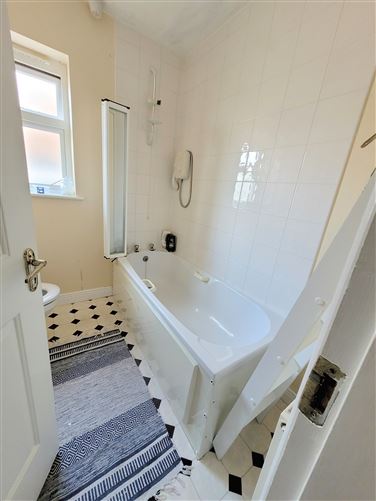5 Riverdale, Cahir, Tipperary