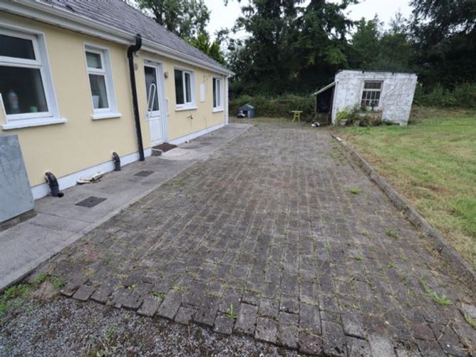 The Willows, Kilbride, Mountnugent, Co. Cavan 