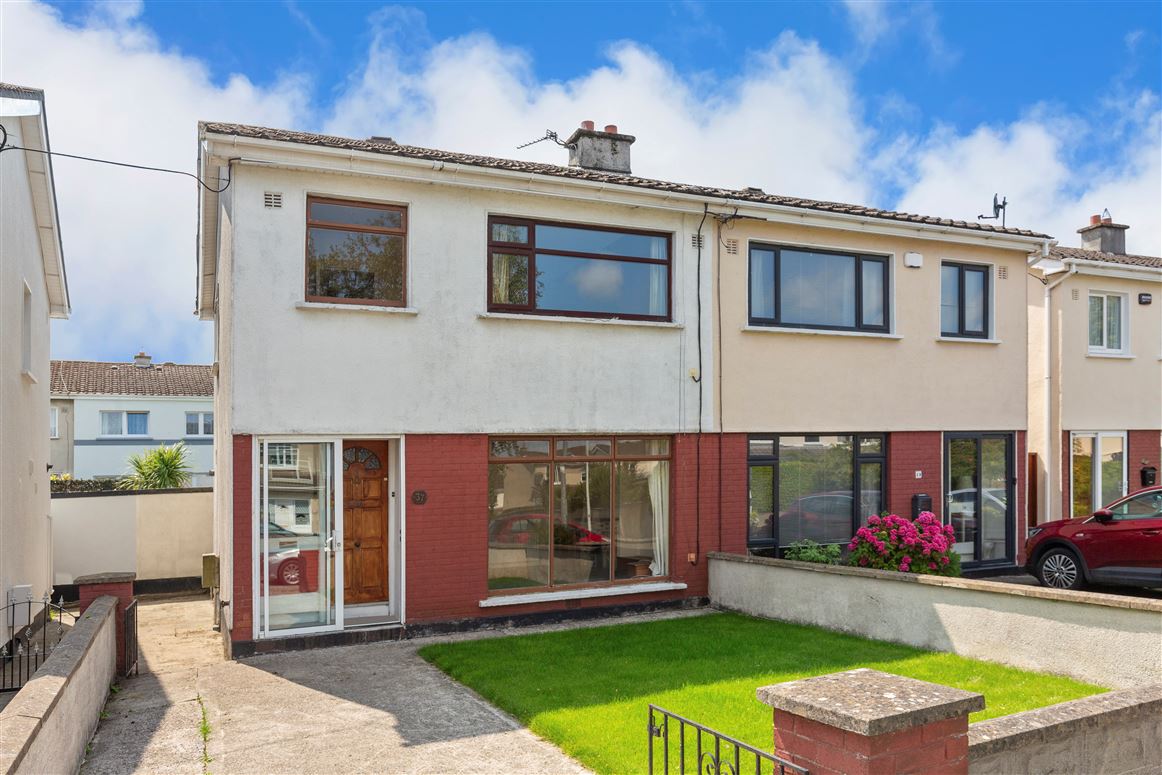 37 Broadford Lawn, Ballinteer, Dublin 16