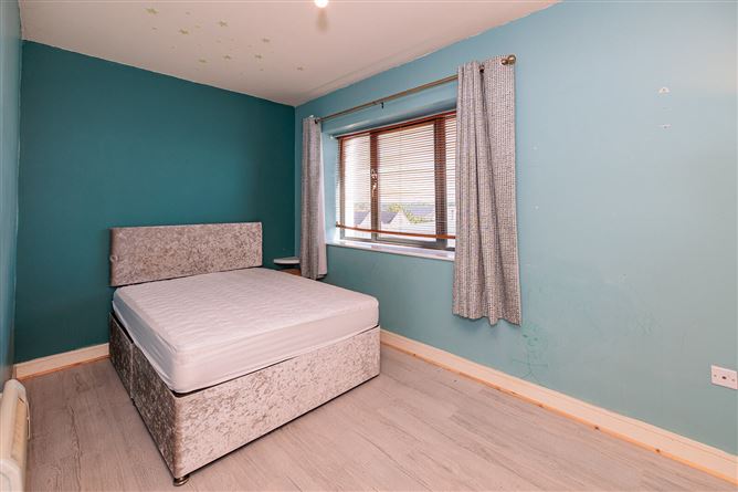 https://photos-a.propertyimages.ie/media/8/5/6/5008658/717a5eca-04b7-4272-ae15-1dc23f11cf3b_l.jpg