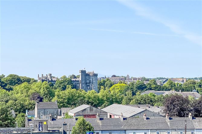 https://photos-a.propertyimages.ie/media/8/5/6/5008658/717a5eca-04b7-4272-ae15-1dc23f11cf3b_l.jpg