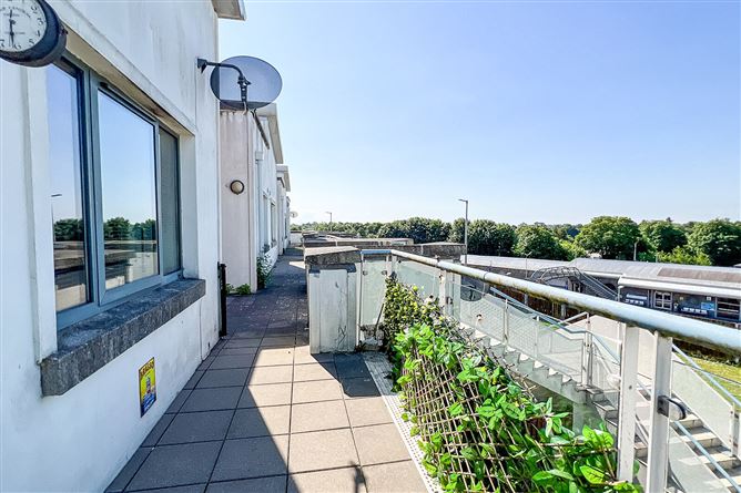 https://photos-a.propertyimages.ie/media/8/5/6/5008658/717a5eca-04b7-4272-ae15-1dc23f11cf3b_l.jpg