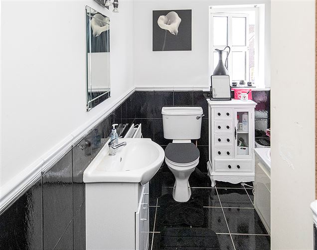 Photo 18 of 28 — 45 Tournore Court, Abbeyside, Dungarvan, Co. Waterford