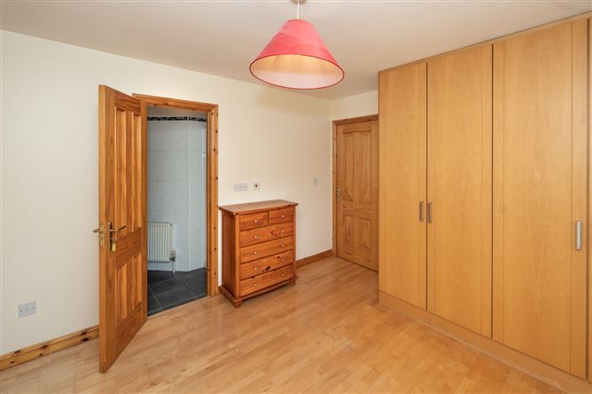34 The Walk, Herons Wood, Carrigaline, Cork