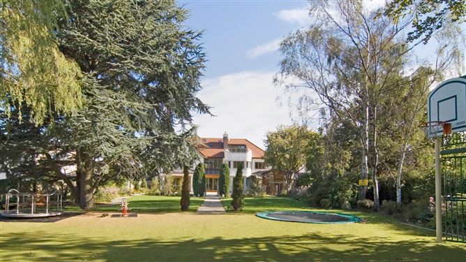 Glenart, 7 Hillside Drive, Castle Park, Rathfarnham, Dublin 14