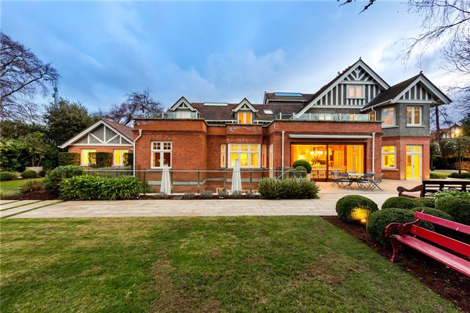 Baile an Mhota, Kerrymount Avenue, Foxrock, Dublin 18