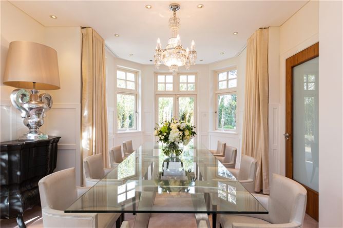 Baile an Mhota, Kerrymount Avenue, Foxrock, Dublin 18