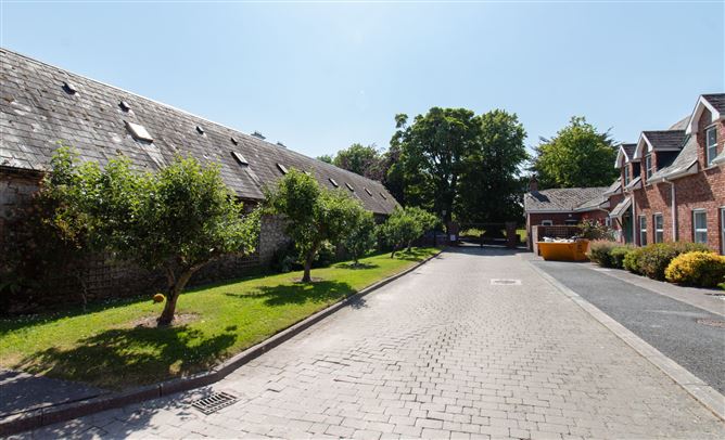 3 The Orchards, Inchigaggin Lane, Model Farm Road, Carrigrohane, Cork