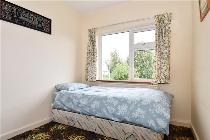22 Glenard Avenue, Salthill, Galway