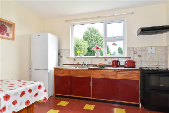 22 Glenard Avenue, Salthill, Galway