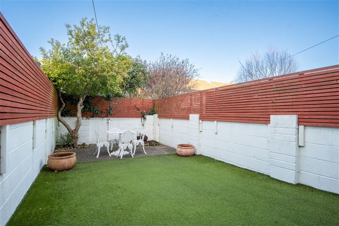 8 Orpen Close, Blackrock, County Dublin