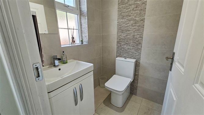 26 Oaklands Park, Ballyjamesduff, Co. Cavan