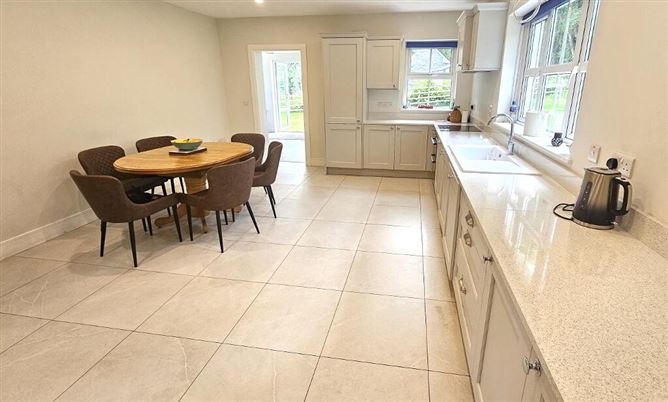 2 Key West, Corrigeenroe, Boyle, Roscommon