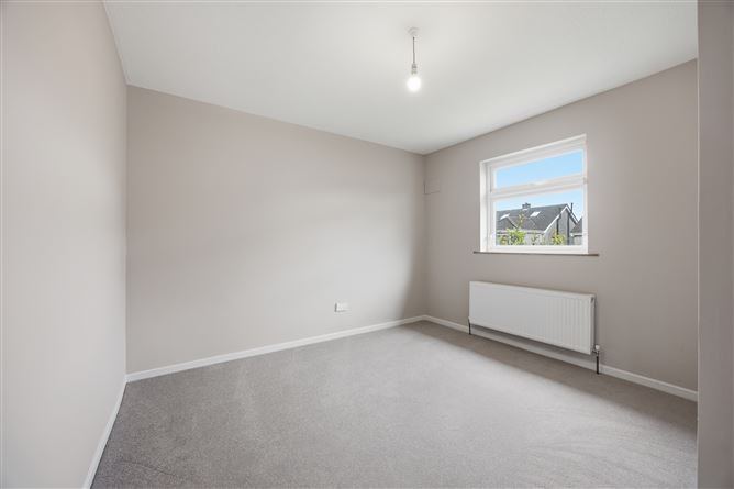 Photo 10 of 17 — 34 Whitethorn Road, Artane, Dublin 5