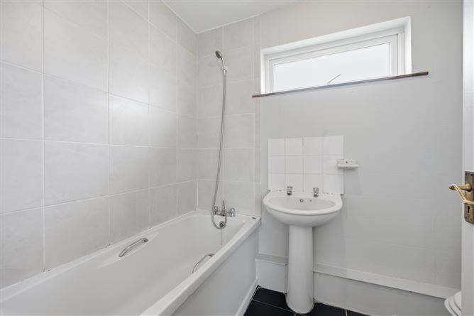 Photo 14 of 17 — 34 Whitethorn Road, Artane, Dublin 5