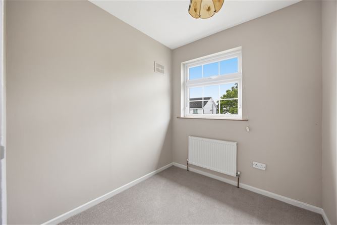 Photo 13 of 17 — 34 Whitethorn Road, Artane, Dublin 5