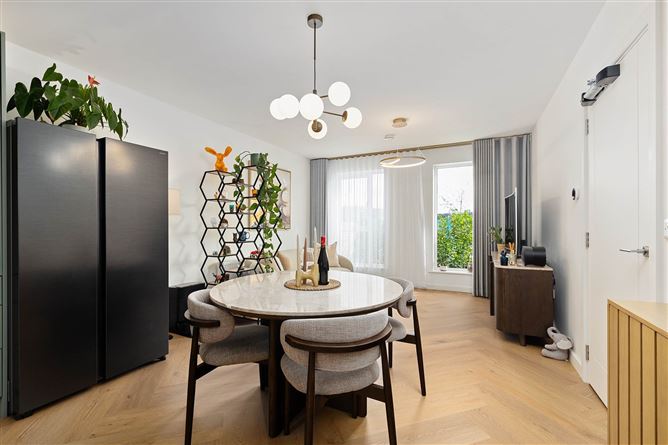 7 Redford Park View, Lucan, County Dublin