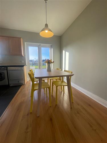  117 Clonlea, Mount Oval Village, Rochestown, Cork