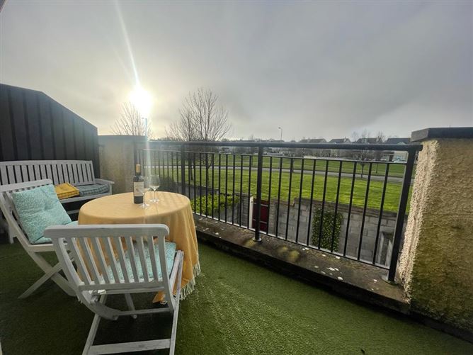  117 Clonlea, Mount Oval Village, Rochestown, Cork
