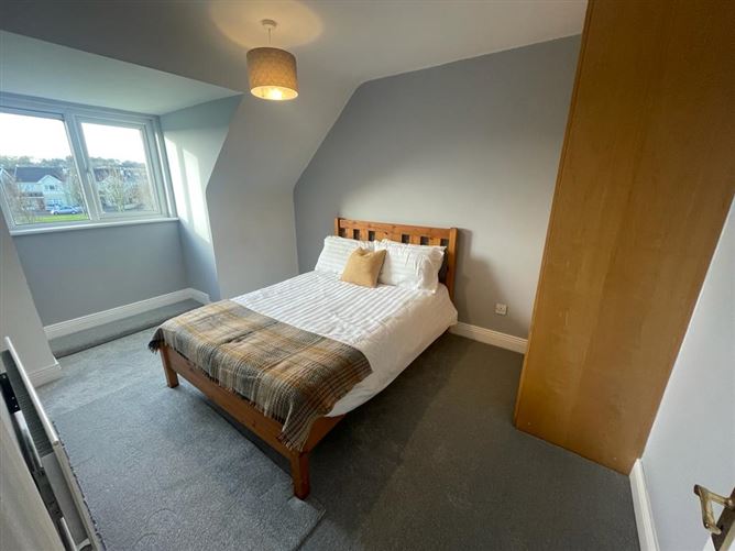  117 Clonlea, Mount Oval Village, Rochestown, Cork