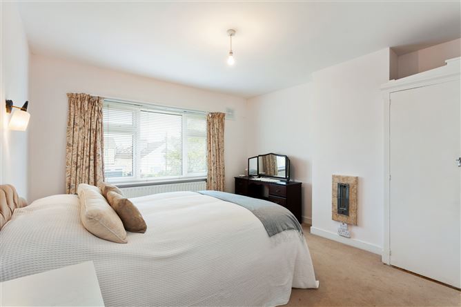 26 Serpentine Park, Sandymount,   Dublin 4