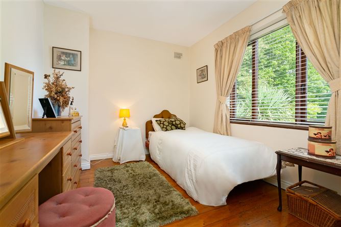 17 Larkhill Woods, Strandhill Road, Sligo