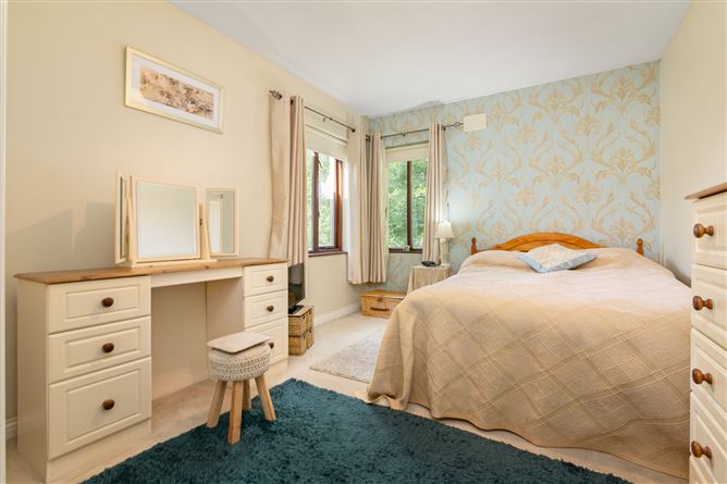17 Larkhill Woods, Strandhill Road, Sligo