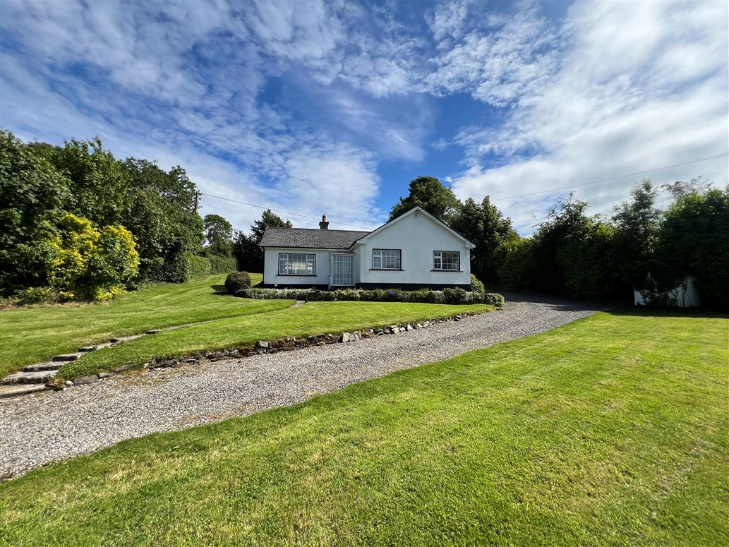 Bungalow On c. 0.75 Acres / 0.30 Ha., Tulfarris, Blessington, Wicklow